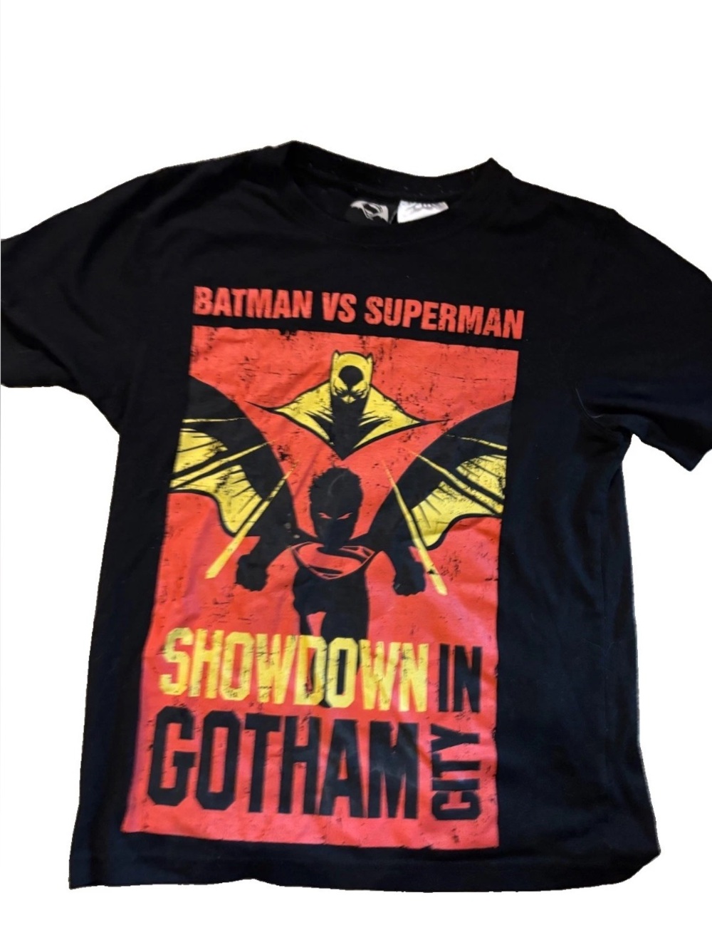 Batman Vs Superman Showdown In Gotham| Black Tee Size 10 Youth